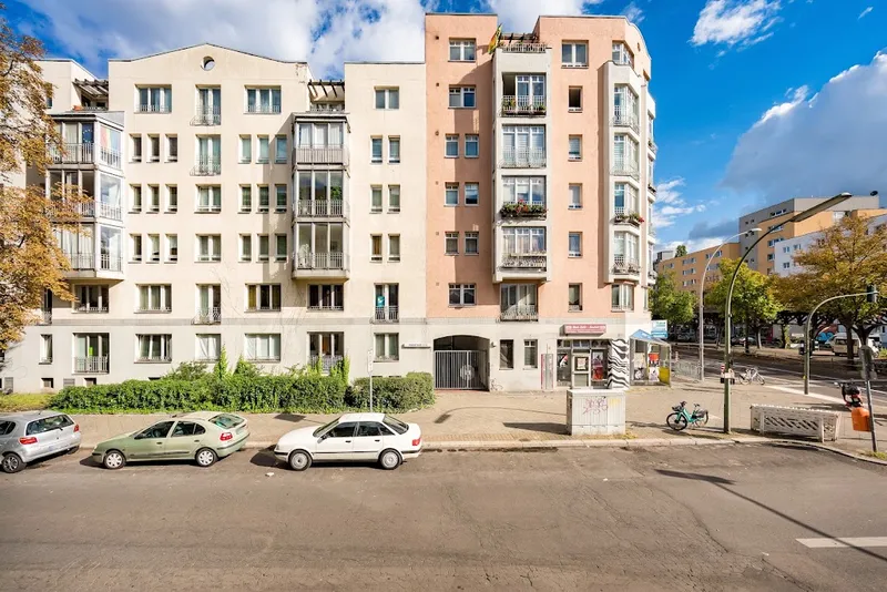 WBS erforderlich. 3-Zimmer mit Balkon in Schöneberg — photo 1